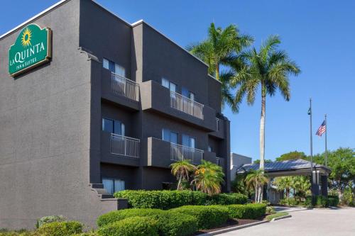 suite hotels in Fort Myers