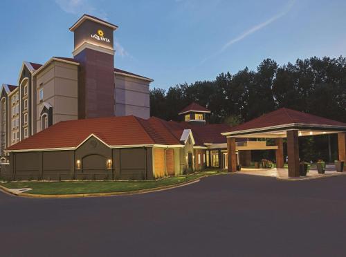 suite hotels in Alpharetta