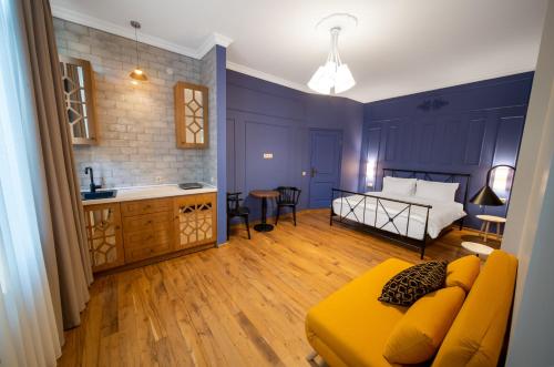 Artisan Boutique Hotel & Gallery