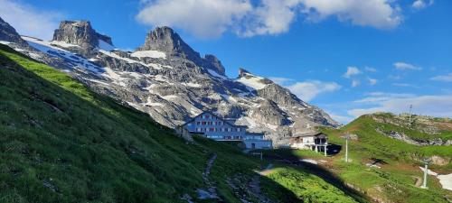 Bärghuis Jochpass - Alpine Hideaway - 2222müM - Best Hotels in Engelberg
