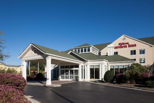 Hilton Garden Inn Savannah Airport - Best Hotels with Airport Shuttle Service in Savannah, GA