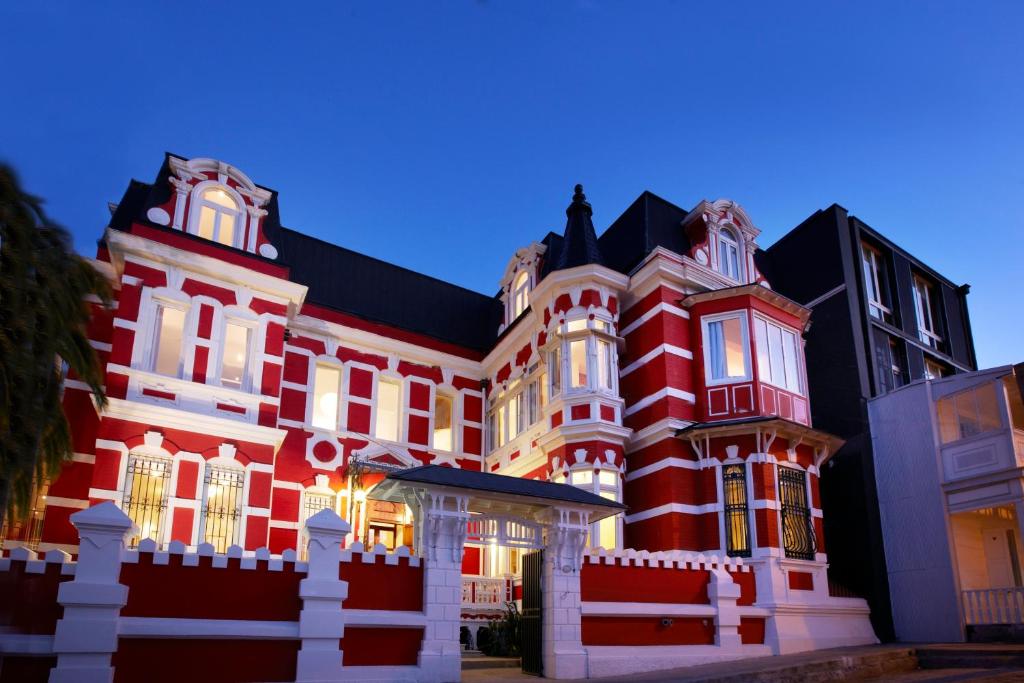 Palacio Astoreca - Best Hotels in Valparaiso