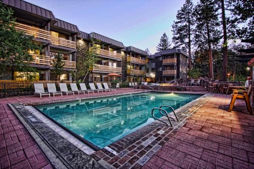 Hotel Azure - Pet Friendly Hotels in California