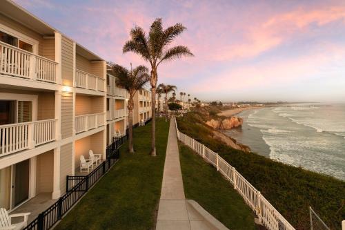 Pismo Lighthouse Suites - Best Pet-Friendly Hotels in Pismo Beach, CA
