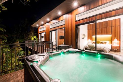 Rainforest Retreat - Best Pet-Friendly Hotels in New Zealand