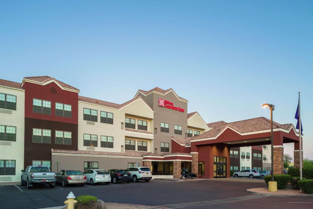 Hilton Garden Inn Phoenix Airport - Best Hotels with Airport Shuttle Service in Phoenix, AZ