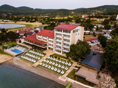 Hotel Glamour - Best Pool Hotels in Slovakia