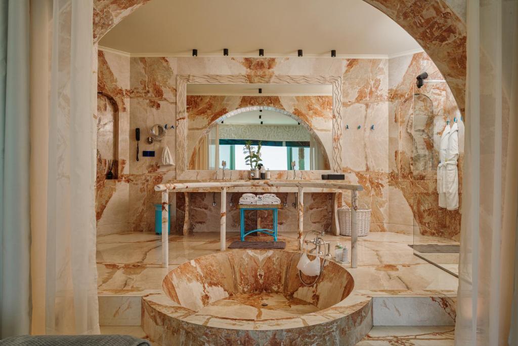 Calilo - Best Hotels in Ios