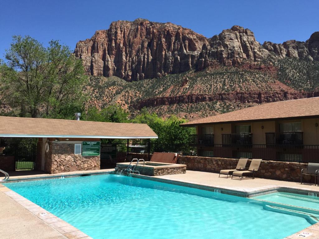 Bumbleberry Inn - Best Hotels in Zion National Park, UT