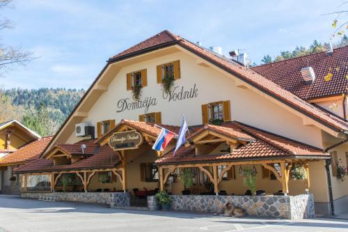 Domačija Vodnik & Apartments