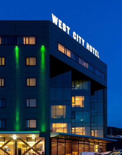 West City Hotel - Best Pet-Friendly Hotels in Romania