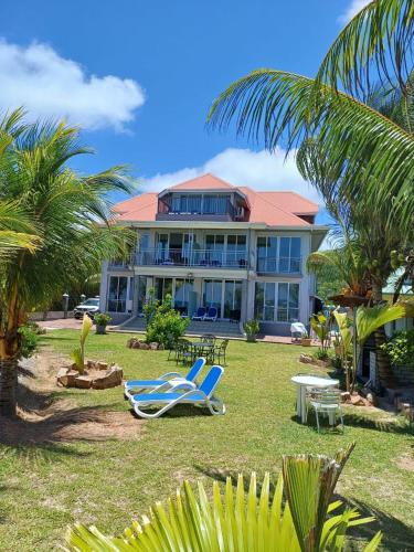 Treasure Island Retreat - Best Hotels in Praslin