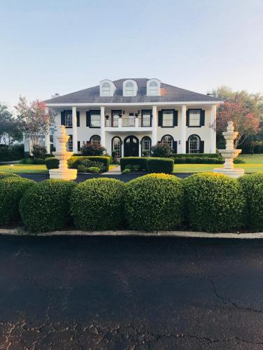 The Plantation House Boutique Inn - Best Hotels in Texas