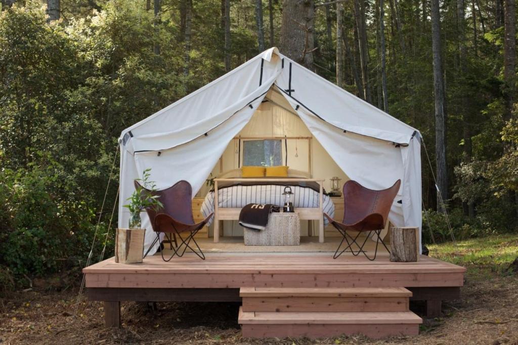 Mendocino Grove - Best Hotels in Mendocino