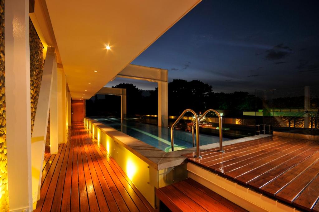AcquaSanta Lofts Hotel - Best Hotels in Cali