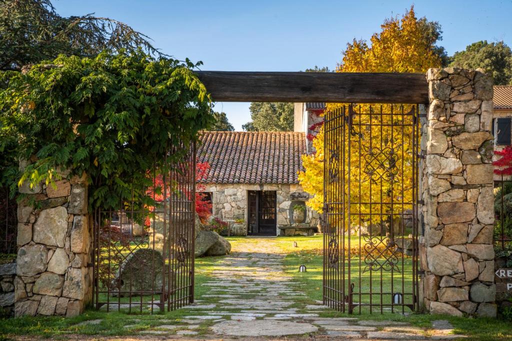 Auberge A Pignata - Best Hotels in Corsica