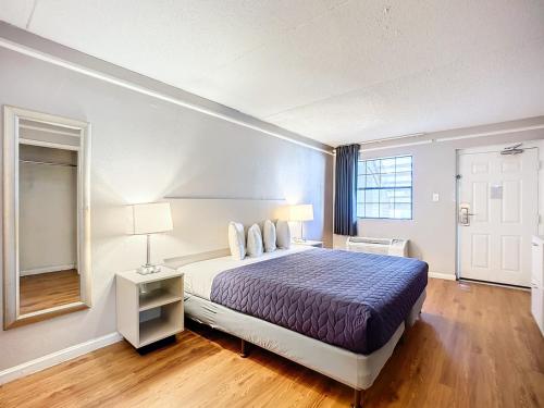hotels with suites in Jacksonville