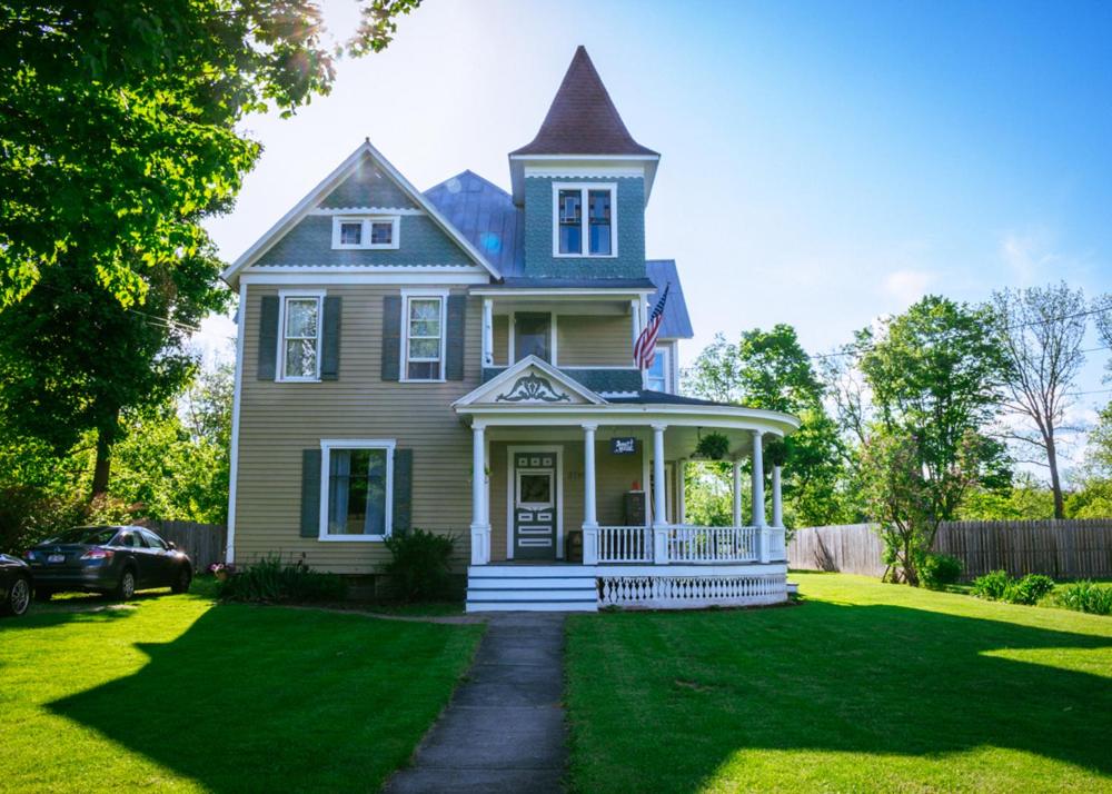 Burdett House Bed & Breakfast - Best Hotels in New York State, USA