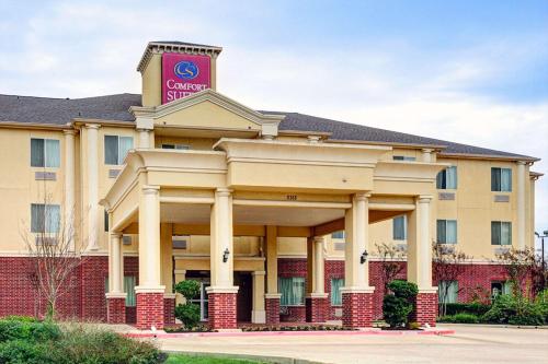 Comfort Suites Texas Ave - Best Hotels with Free Breakfast in College Station, TX