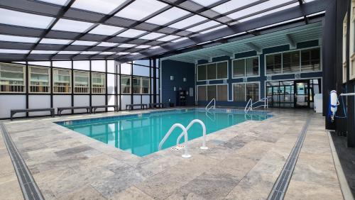 Ramada Plaza by Wyndham Nags Head Oceanfront - Best Pool Hotels in Outer Banks, NC
