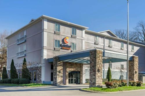 Comfort Suites Nashville Airport - BNA - Best Hotels with Airport Shuttle Service in Nashville, TN
