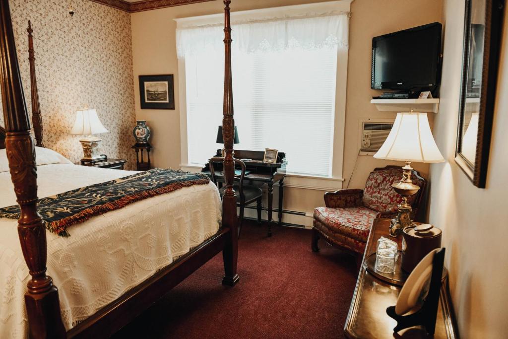 China Clipper Inn - Ski Hotels in Colorado
