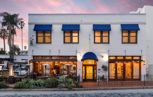 Riviera Beach House - Best Beach Hotels in Santa Barbara, CA