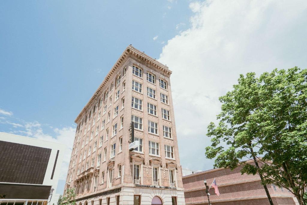 The Esquire Hotel Downtown Gastonia, Ascend Hotel Collection