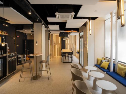 ibis Styles Paris Opera Lafayette - Best Hotels with Free Breakfast in Paris