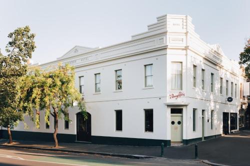 Naughtons Hotel - Best Hotels in Melbourne