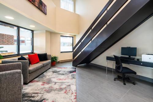 Comfort Inn Gatineau - Best Hotels with Free Breakfast in Ottawa