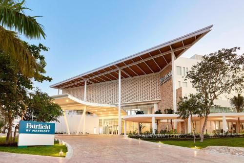 Fairfield Inn & Suites by Marriott Cancun Airport - Best Hotels with Airport Shuttle Service in Riviera Maya & The Yucatan