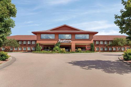 Radisson Hotel Colorado Springs Airport - Best Hotels with Airport Shuttle Service in Colorado Springs, CO