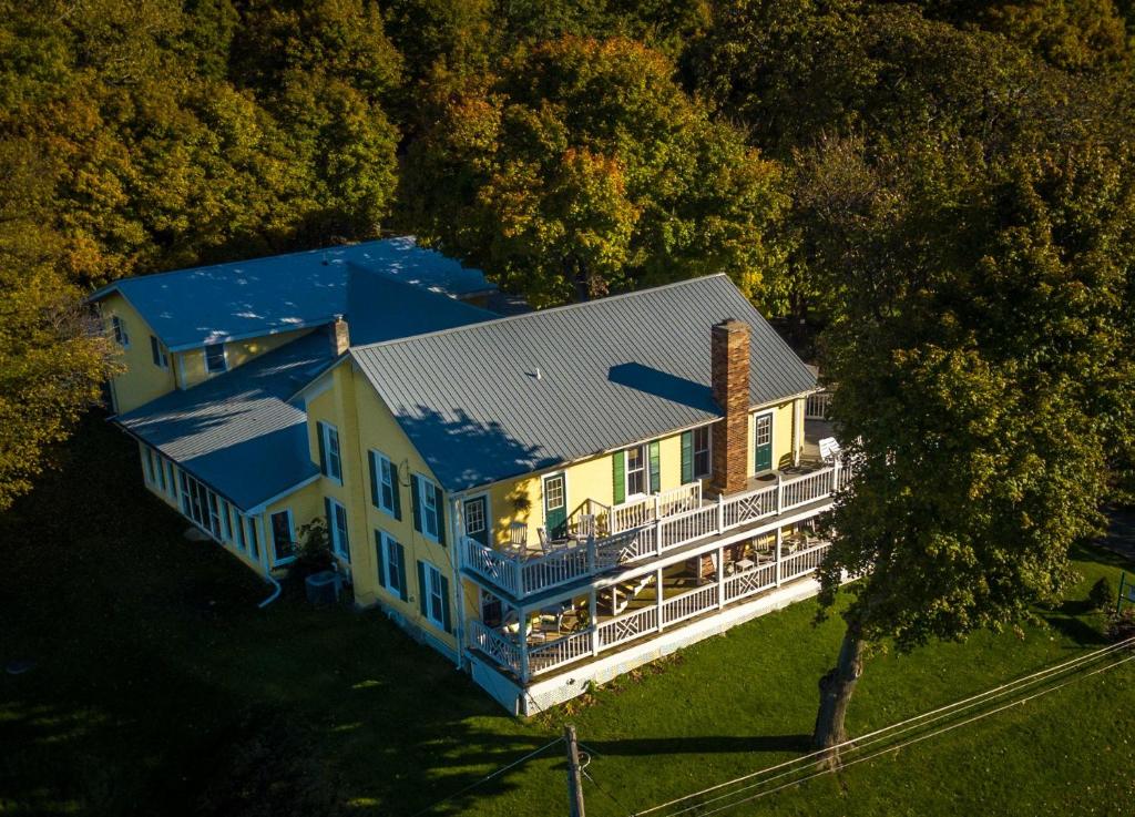 Magnolia Place Bed and Breakfast - Best Hotels in The Finger Lakes