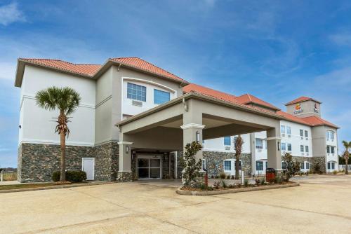 hotels with suites in Louisiana