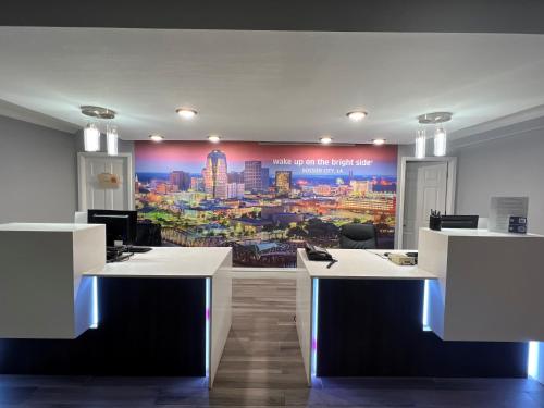La Quinta Inn by Wyndham Bossier City - Best Hotels with Free Breakfast in Bossier City, LA