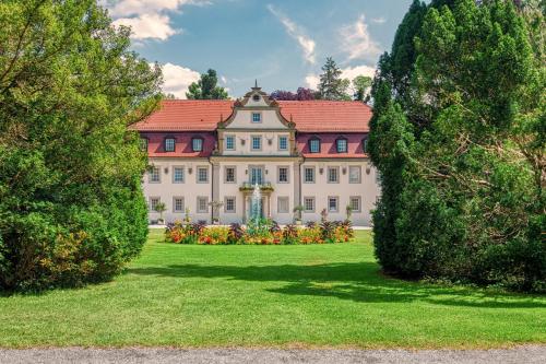 Wald & Schlosshotel Friedrichsruhe - Best Hotels in Baden-Wurttemberg