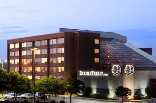 DoubleTree by Hilton Rochester - Best Pool Hotels in The Finger Lakes, NY