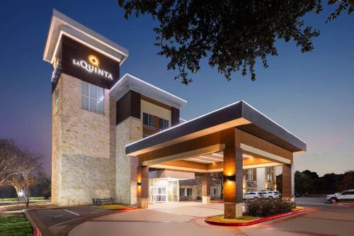 suite hotels in Georgetown