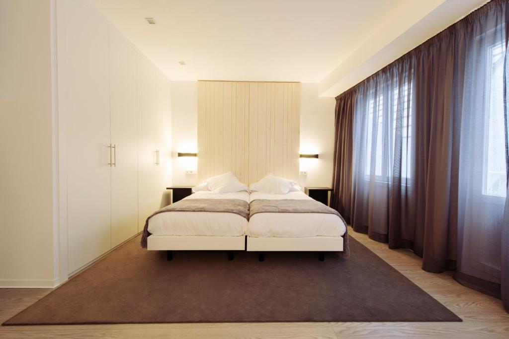 Hotel Lois - Best Hotels in A Coruna