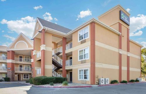 Extended Stay America Suites - Fresno - North - Best Hotels with Free Breakfast in Fresno, CA