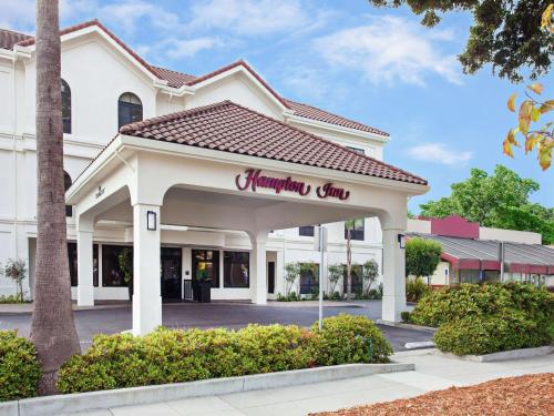 Hampton Inn Santa Cruz - Best Business Hotels in Santa Cruz, CA