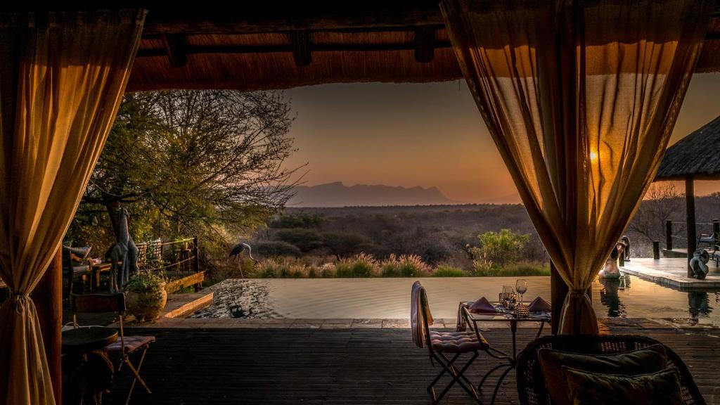 Khaya Ndlovu Safari Manor - Best Hotels near Kruger National Park