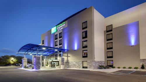 suite hotels in Jackson