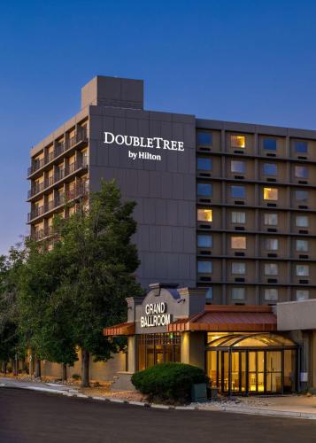 DoubleTree by Hilton Hotel Denver - Best Hotels near Metropolitan State University of Denver, CO