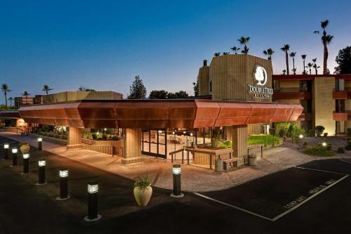 DoubleTree by Hilton Phoenix- Tempe - Best Parking Hotels in Phoenix, AZ