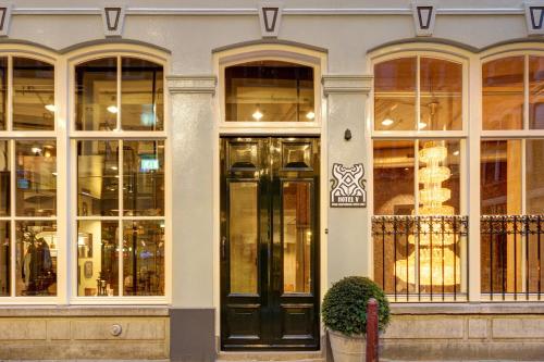 Hotel V Nesplein - Best Hotels in Amsterdam
