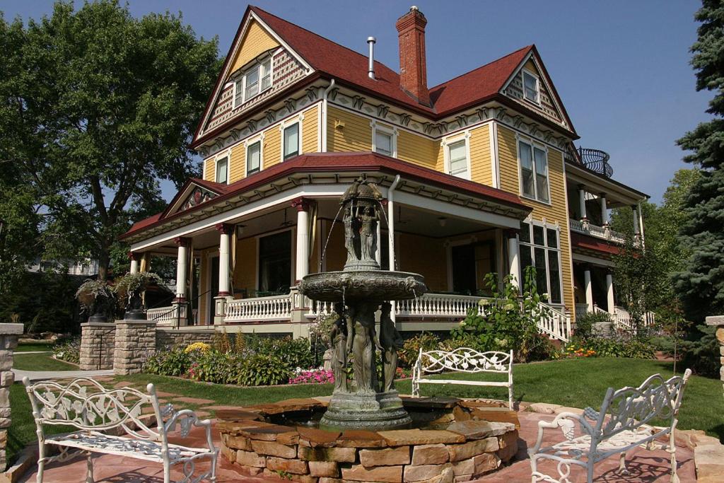 Rivertown Inn - Best Hotels in Minnesota