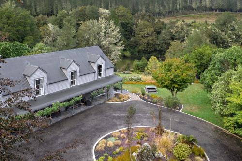 Maruia River Retreat - Best Hotels in South Island