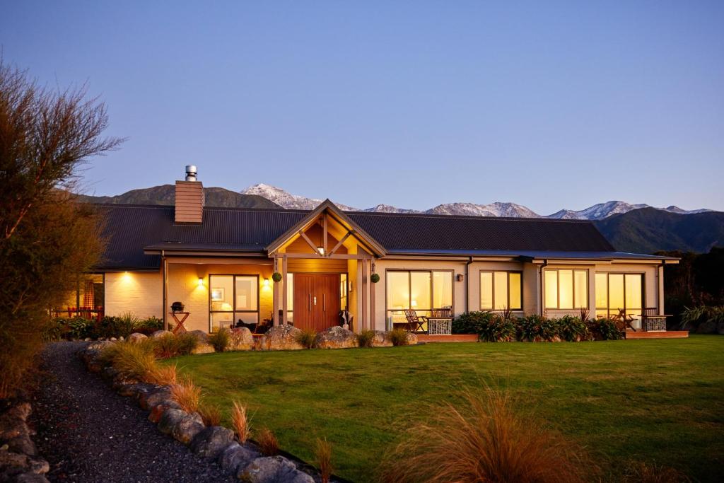 Manakau Lodge - Best Hotels in Kaikoura